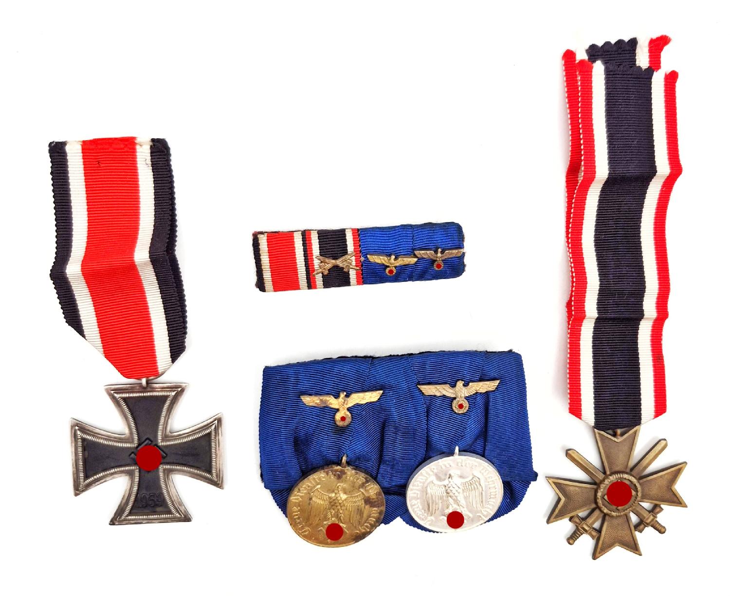 militaria : Grouping décorations allemandes WW2