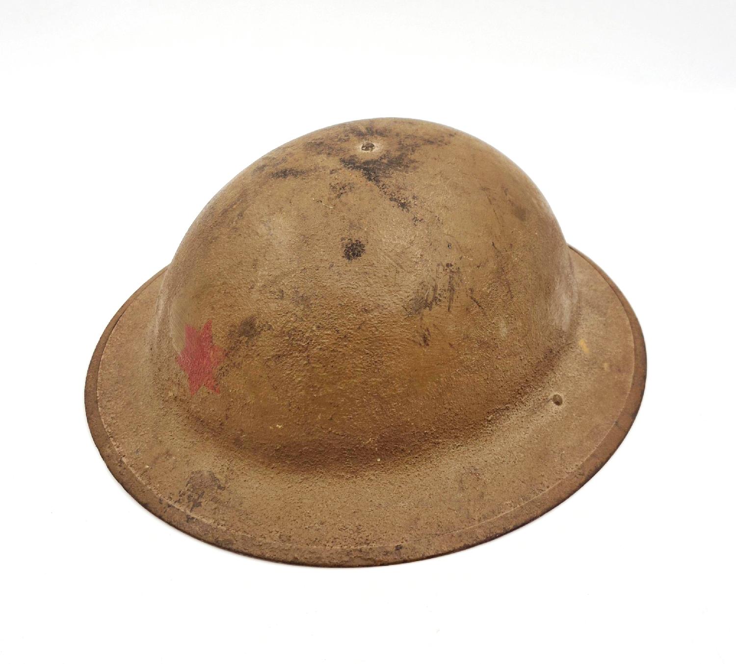 militaria : Casque US 17 avec insigne de la 6ème Division d'infanterie