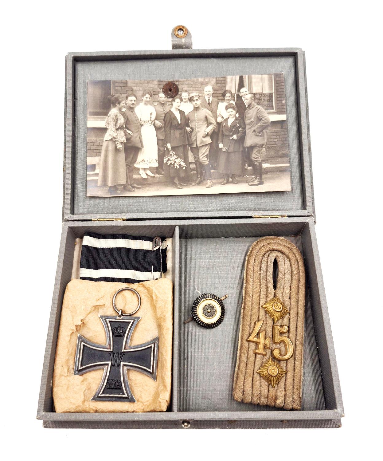 militaria : Grouping croix de fer en écrin 1914 - 1915
