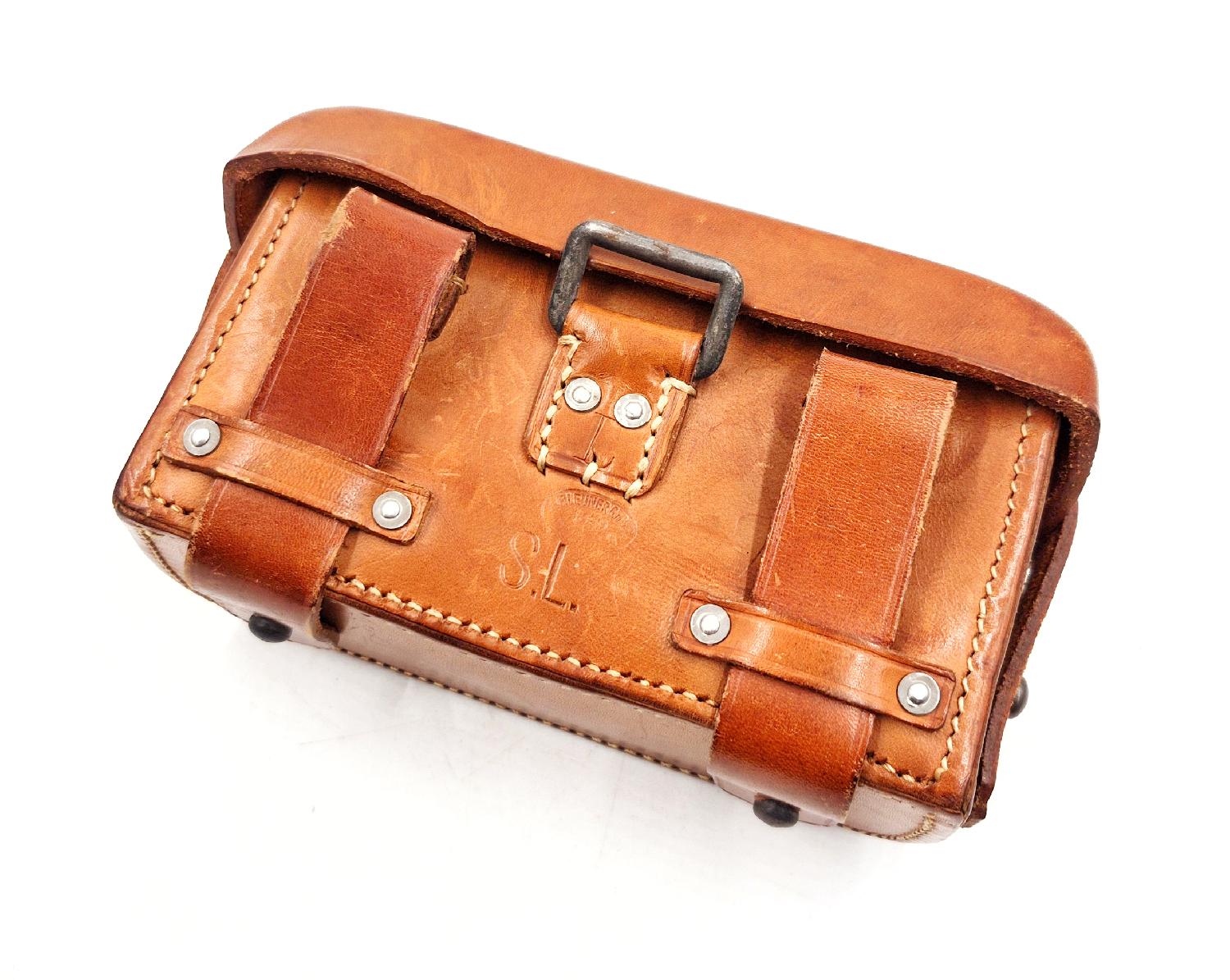 militaria : Cartouchiére infirmier SA Mint 1939