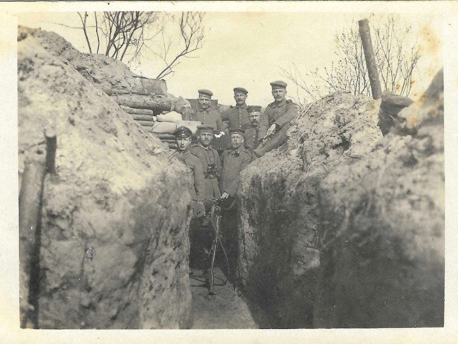 militaria : Photo Mitrailleurs allemands dans une tranchée 1915