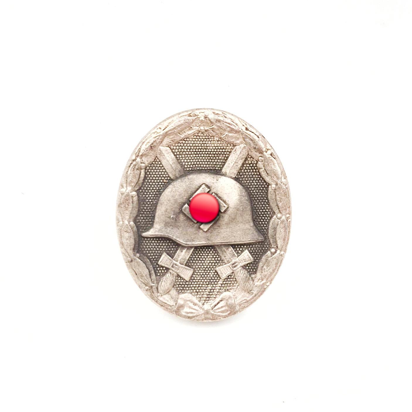 militaria : Insigne blessé argent L/11