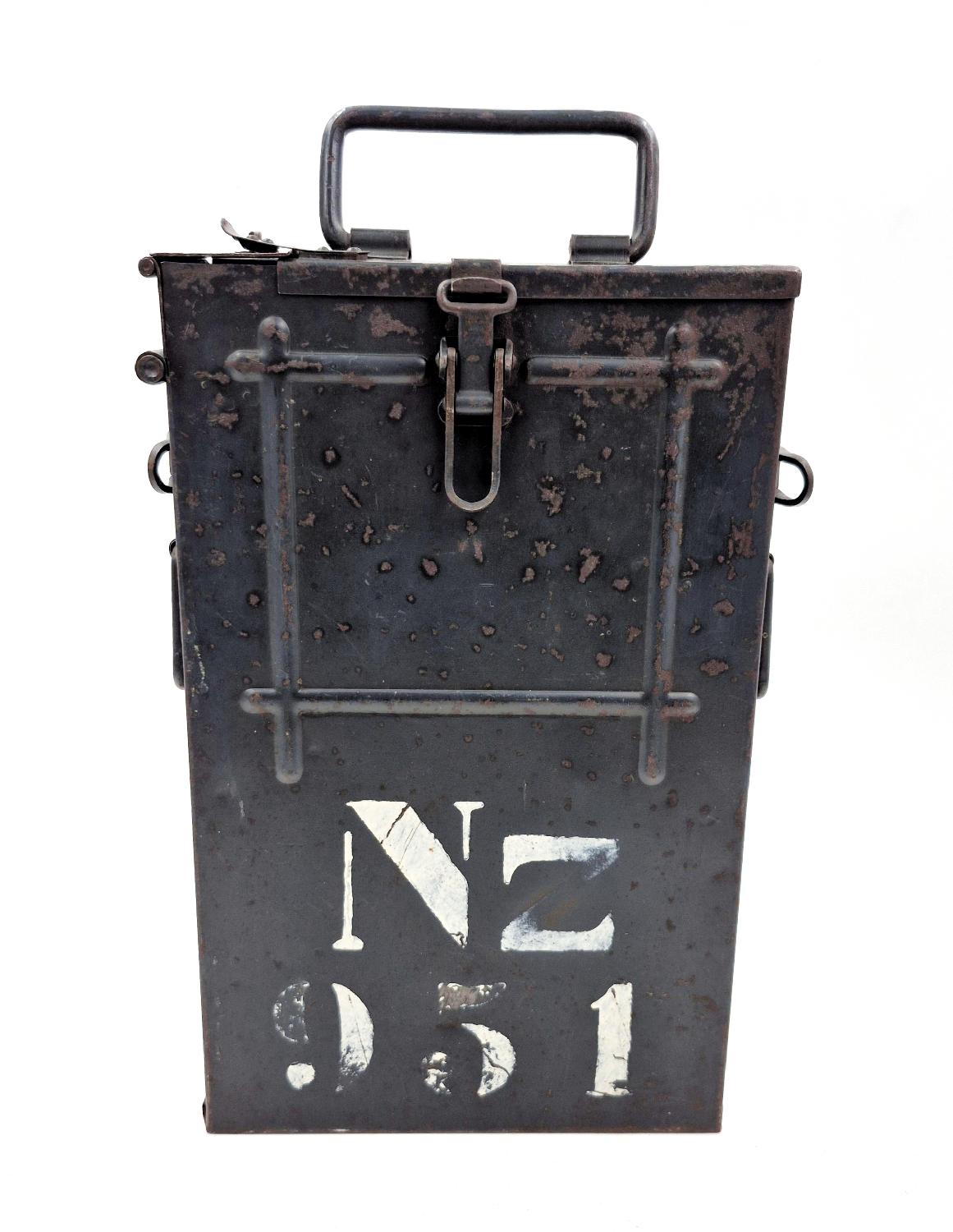 militaria : Caisse MG de forteresse Saint Nazaire